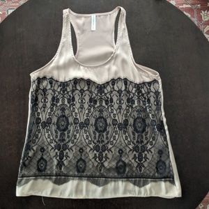Yuni LOS ANGELES LACE TANK TOP